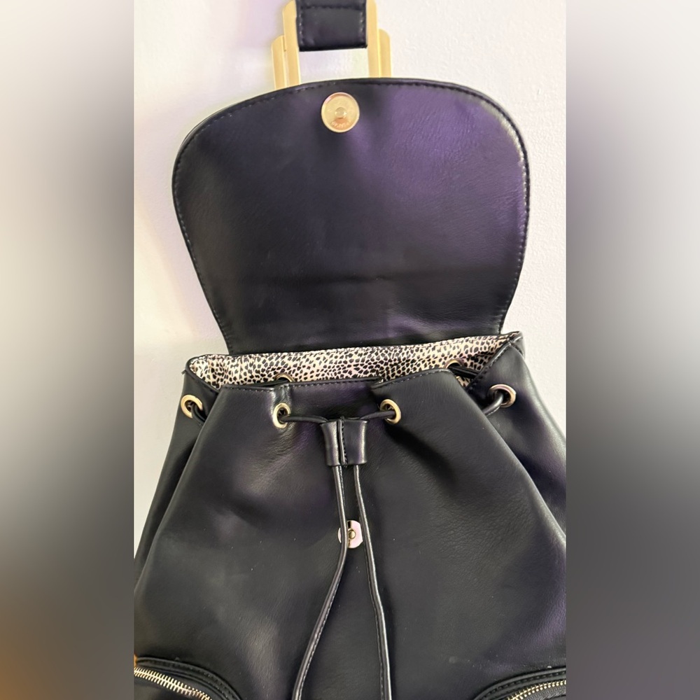 Chic Black Backpack with Gold Accents Buttery Smooth🖤 - Picture 3 of 6